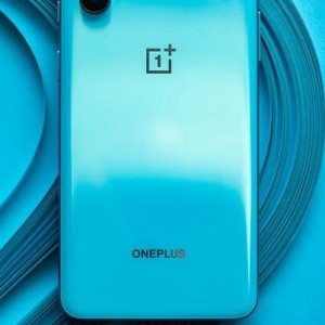 عرضه گوشی ارزان قیمت «وان پلاس» با باتری ۶۰۰۰ میلی آمپری